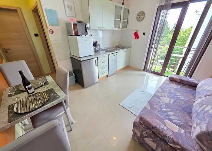 Mit Balkon Und Meerblick By Interhome *