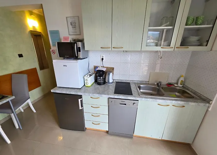 Mit Balkon Und Meerblick By Interhome نوفي فينودولسكي