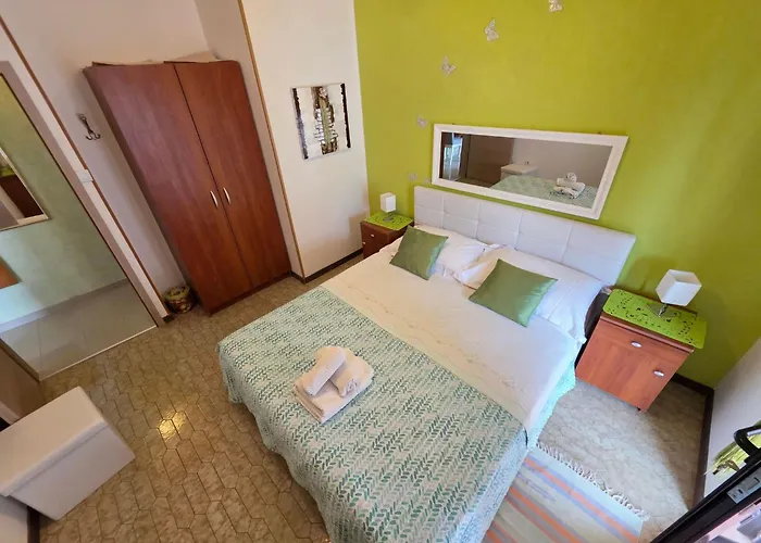Mit Balkon Und Meerblick By Interhome شقة نوفي فينودولسكي