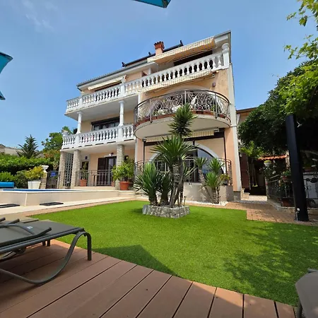 Mit Balkon Und Meerblick By Interhome Daire *